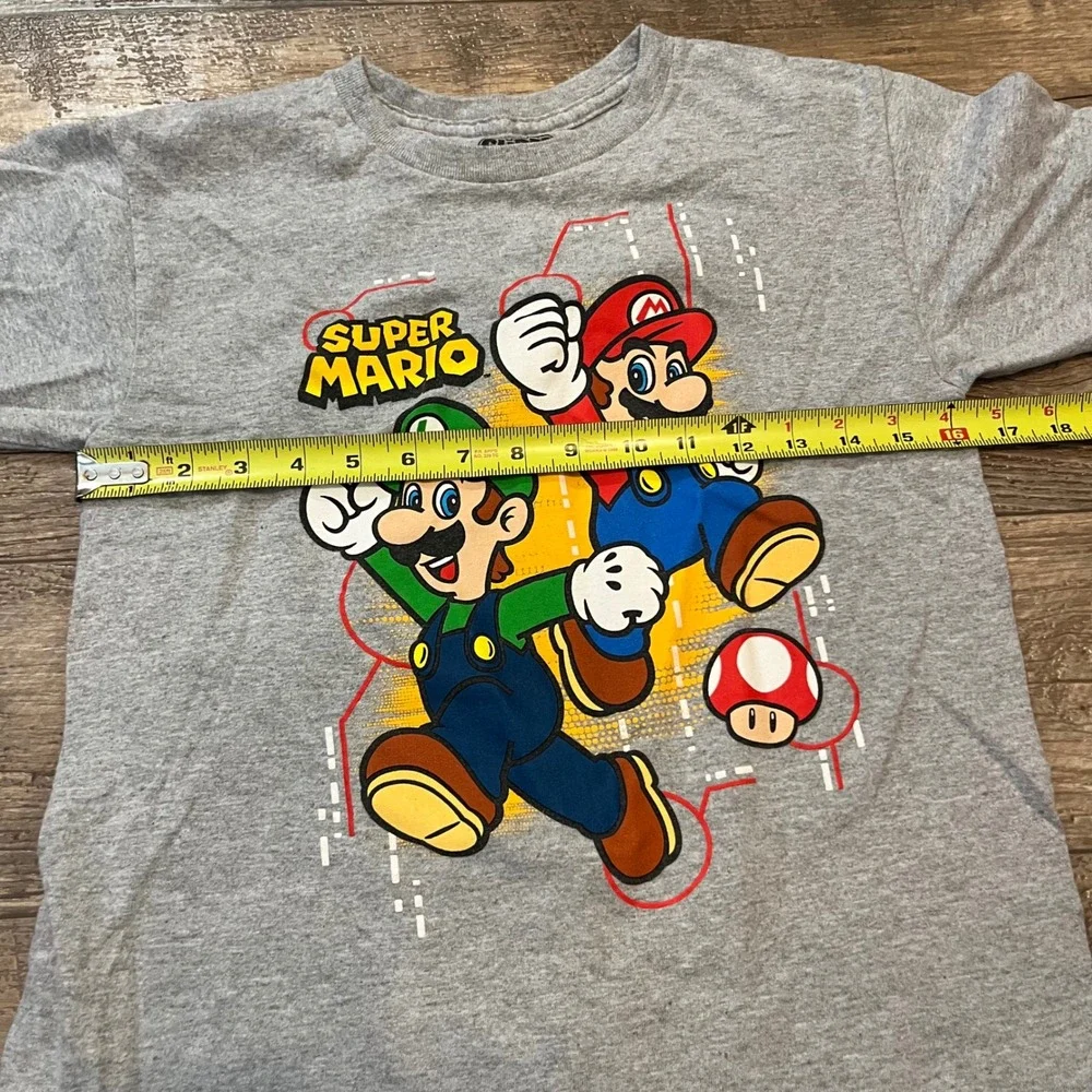 Nintendo Super Mario Luigi Kids Graphic T-Shirt‎ Gray Medium Hybrid Apparel